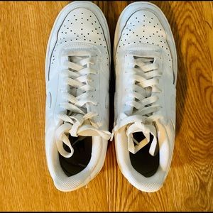 Nike Air Force One Tennis Shoe Women’s 8 1/2  pre-owned